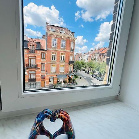 Renove Et Radieux A Bruxelles エクステリア 写真